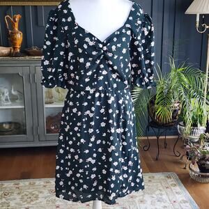 Lola Grace Dark Green Floral Smocked Dress Medium Puff Sleeve